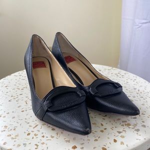 Oscar de la renta black pointed toe heels size 6